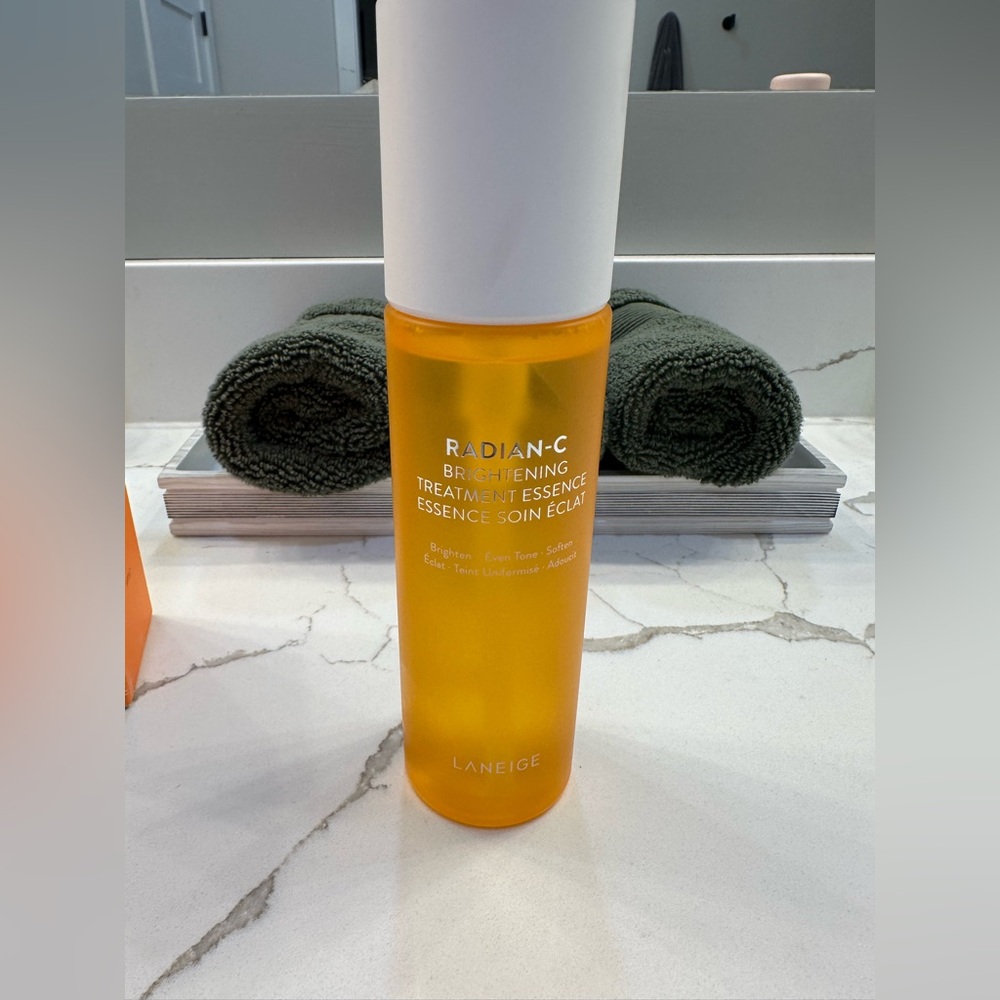 Laneige Radian-C Brightening Treatment Essence Soften, Even Tone 5.0 Fl. Oz - Picture 2 of 5
